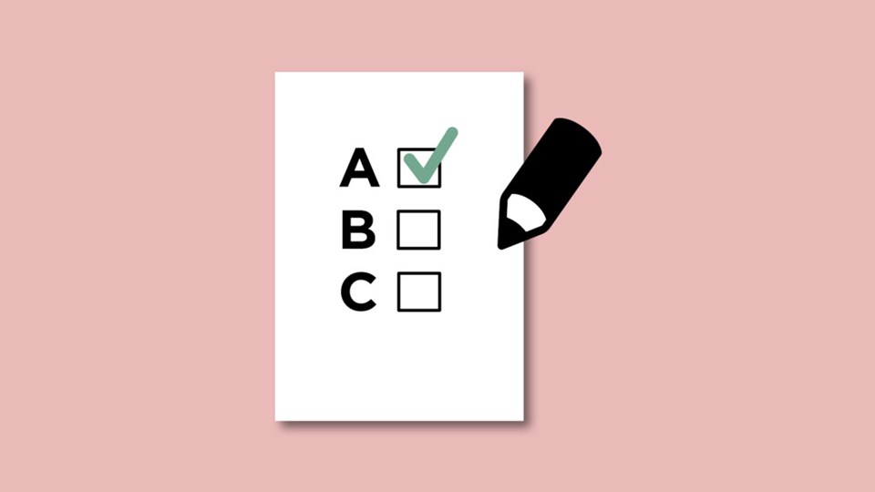 Illustration of a checklist and a pen on a pink background.