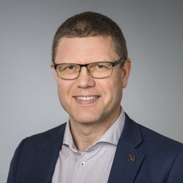 Porträtt på Lars Nordlander, chef vid Personalenheten, Umeå universitet.